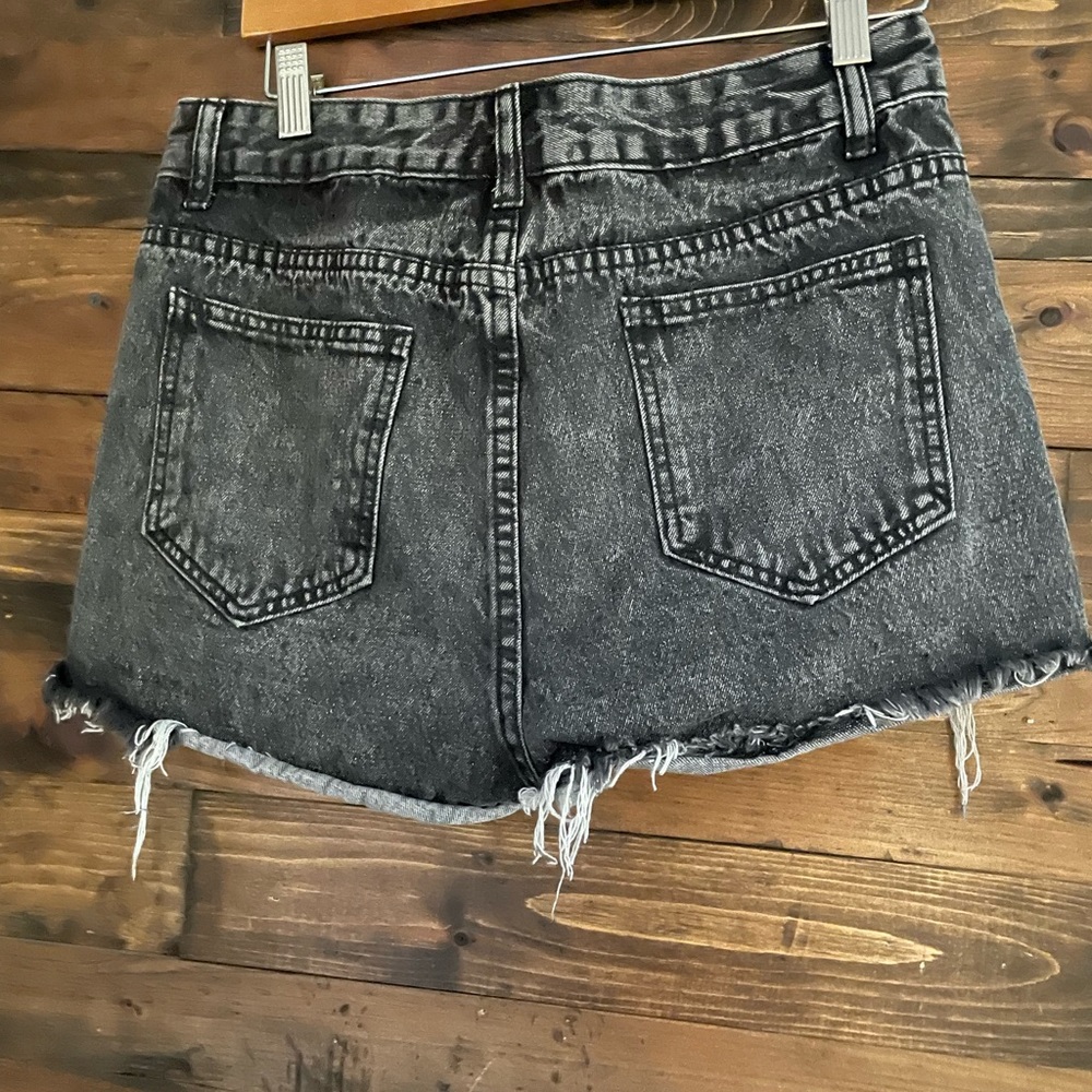Shorts - Picture 2 of 2